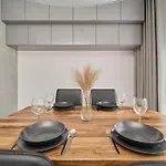 Stylish Kosciuszki Apartaments Near The Market Square With Free Garage Wroclaw By Noclegi Renters